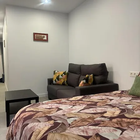 Hermoso Piso A 5 Minutos De La Estacion De Bus Y Tren Maria Zambrano Apartamento *