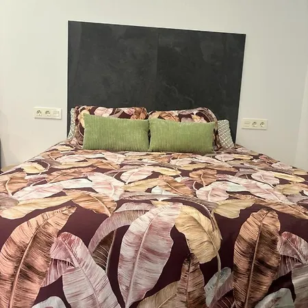 Hermoso Piso A 5 Minutos De La Estacion De Bus Y Tren Maria Zambrano Apartamento