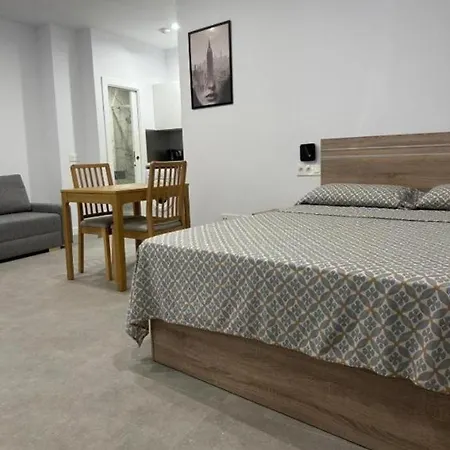 Apartamento Hermoso Piso A 5 Minutos De La Estacion De Bus Y Tren Maria Zambrano