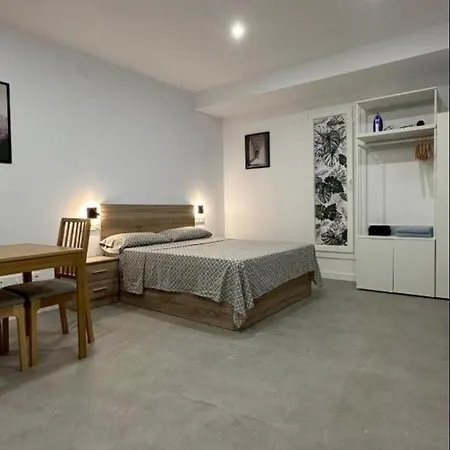 Apartamento Hermoso Piso A 5 Minutos De La Estacion De Bus Y Tren Maria Zambrano Málaga